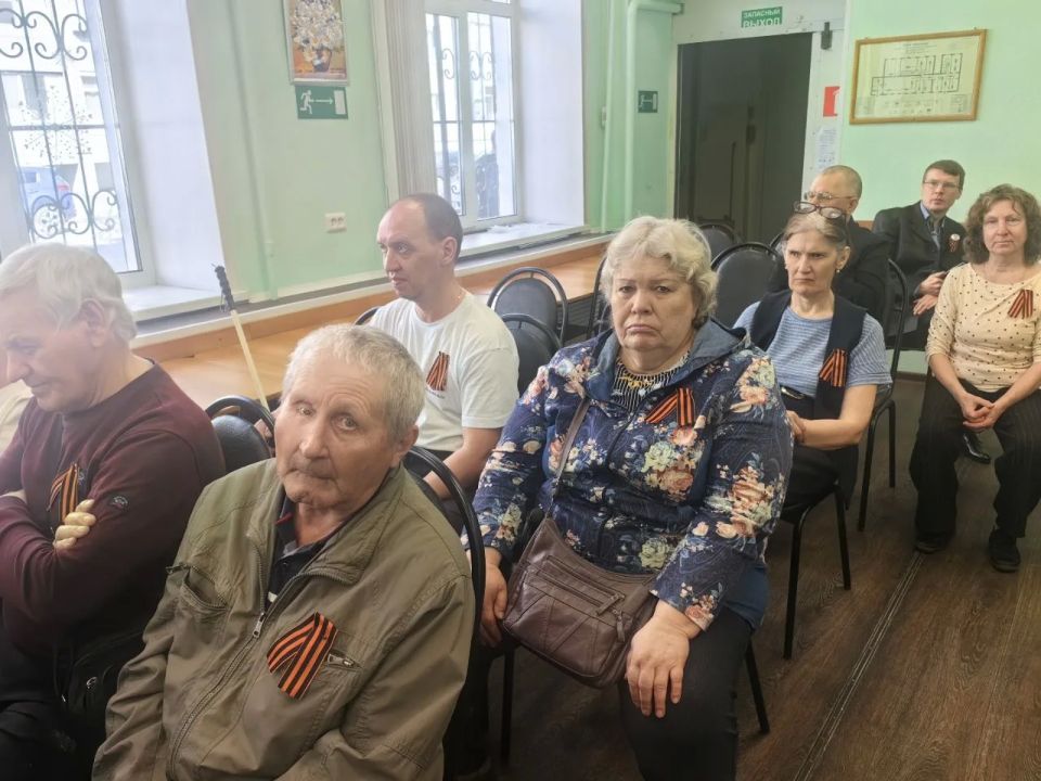 «Помнить. Чтить. Гордиться». В курганском отделении Всероссийского общества слепых вспомнили героев великой Победы «Помнить. Чтить. Гордиться». В курганском отделении Всероссийского общества слепых вспомнили героев великой Победы