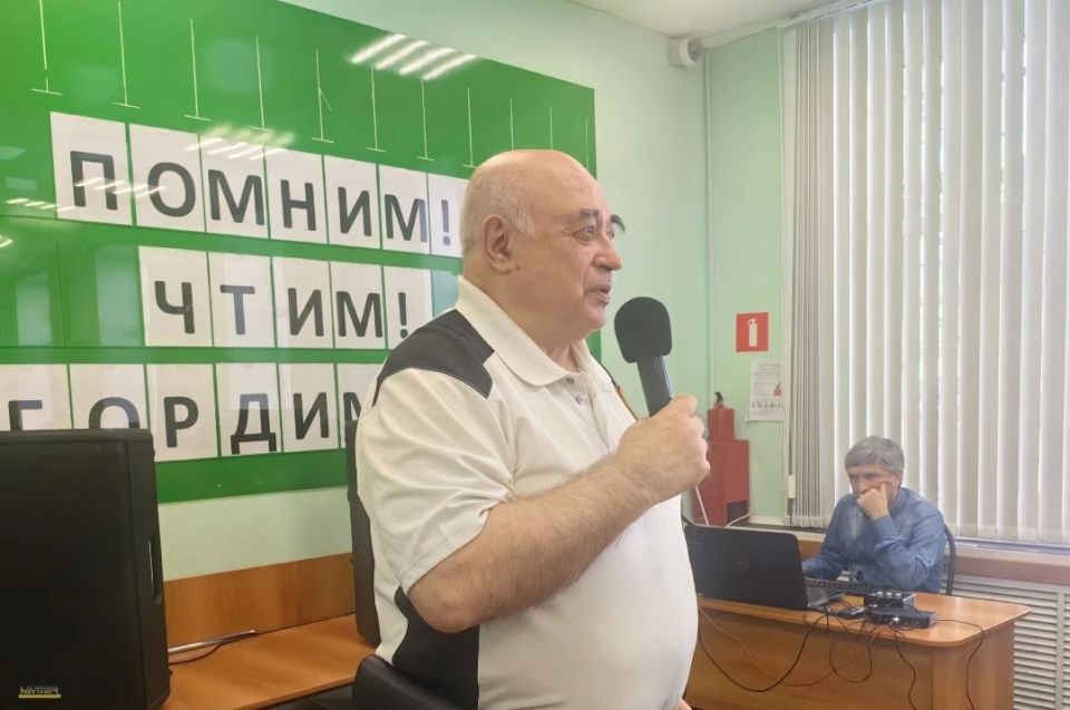 «Помнить. Чтить. Гордиться». В курганском отделении Всероссийского общества слепых вспомнили героев великой Победы «Помнить. Чтить. Гордиться». В курганском отделении Всероссийского общества слепых вспомнили героев великой Победы