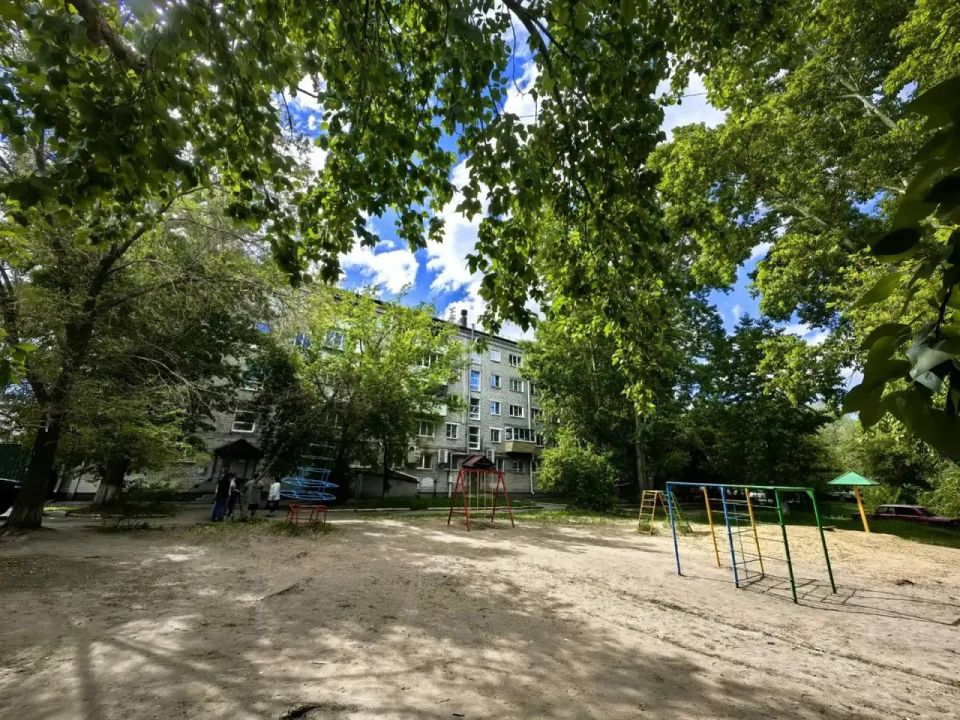 Журналистский санитарный патруль с участием заместителя начальника Государственной жилищной инспекции Галины Черепановой выехал во дворы города Кургана