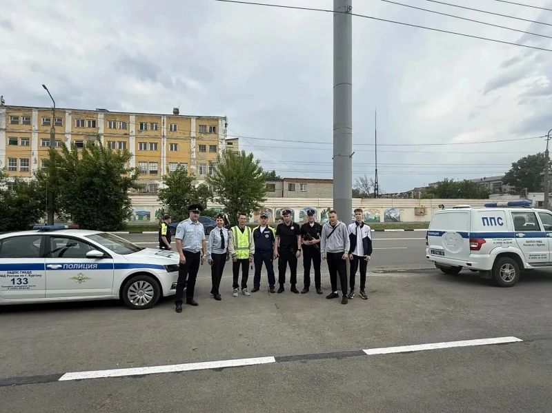 Студенты курганского колледжа познакомились с буднями сотрудников ДПС и ППС