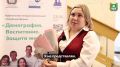«Вот это вообще полное счастье, это то, ради чего нужно жить, работать и стремиться», — говорит мама шестерых детей Наталья Денисова из Куртамышского округа, которая в этом году отмечена региональной наградой — знаком...