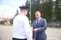 Вадим Шумков: На центральной площади Кургана вместе с начальником УМВД генерал-майором полиции Сергеем Воложиновым передали сотрудникам очередную партию новых автомобилей