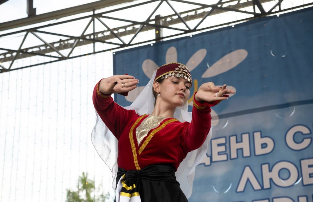 Праздник, который объединяет: как прошёл День семьи, любви и верности в Кургане Праздник, который объединяет: как прошёл День семьи, любви и верности в Кургане