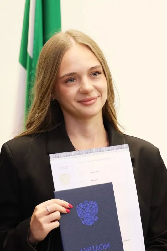 Вадим Шумков: Сегодня получили дипломы студенты Курганского госуниверситета и Курганского филиала РАНХиГС Вадим Шумков: Сегодня получили дипломы студенты Курганского госуниверситета и Курганского филиала РАНХиГС
