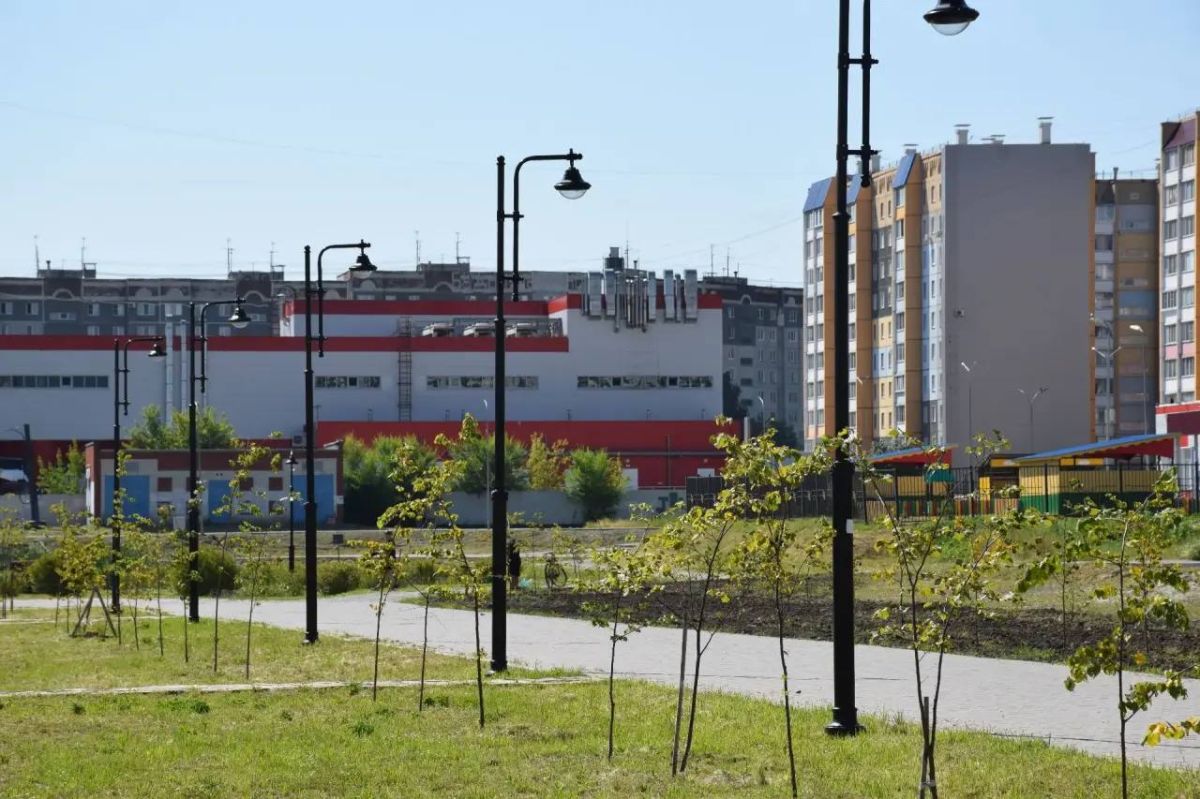 Антон Науменко: В Заозерном заехали в парк в 4-м микрорайоне Антон Науменко: В Заозерном заехали в парк в 4-м микрорайоне