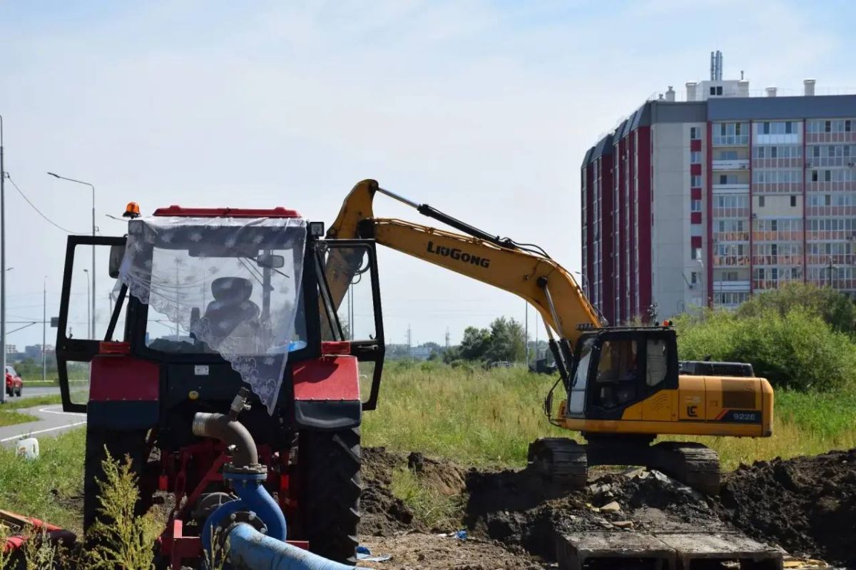 Антон Науменко: На Зорге, Свердлова и Панфилова продолжается масштабная замена изношенных сетей, которая также стала возможна поддержке правительства региона и губернатора области Антон Науменко: На Зорге, Свердлова и Панфилова продолжается масштабная замена изношенных сетей, которая также стала возможна поддержке правительства региона и губернатора области