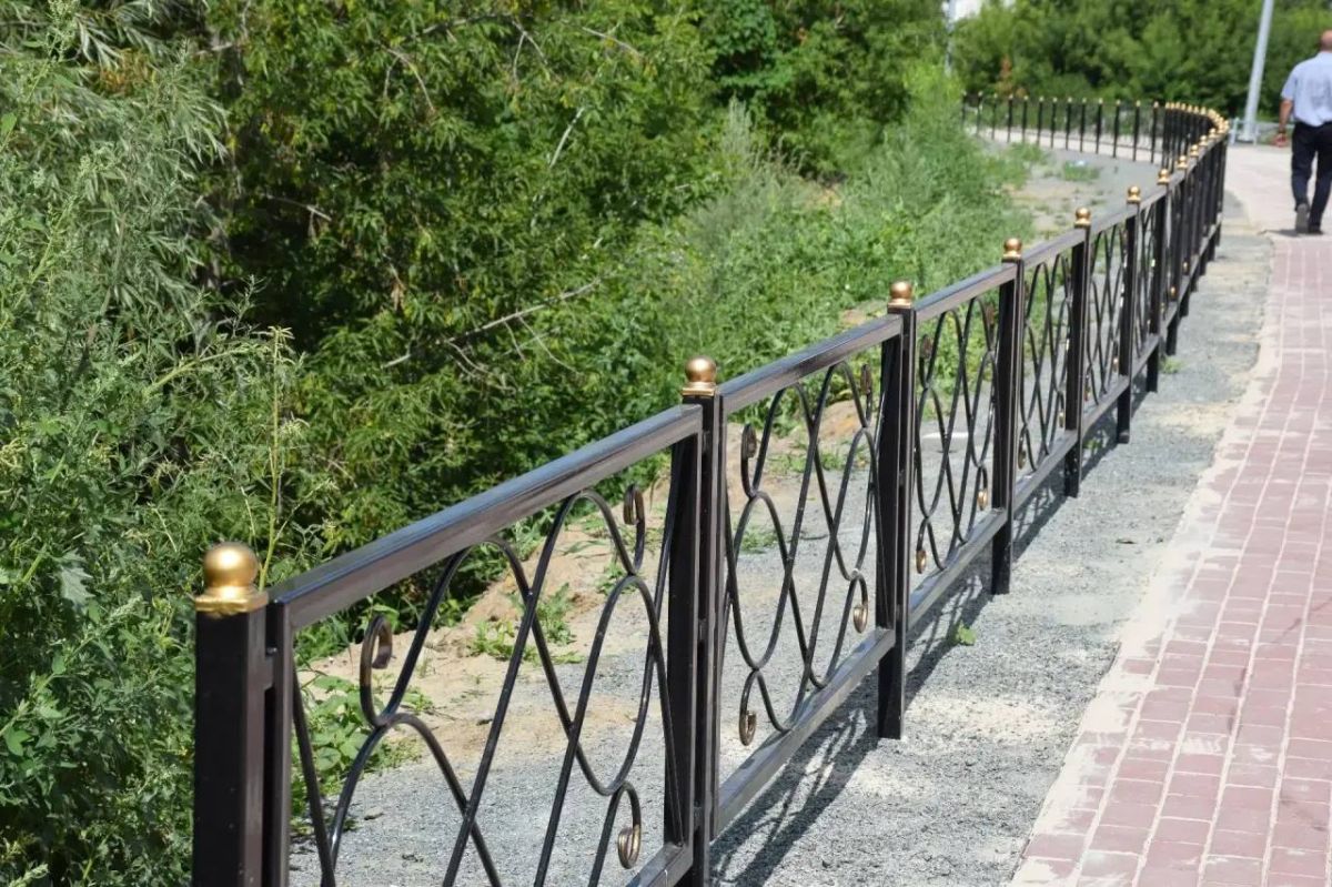 Антон Науменко: Проехали с коллегами с объездом по городу, проверили, как ведутся ремонты на объектах Антон Науменко: Проехали с коллегами с объездом по городу, проверили, как ведутся ремонты на объектах