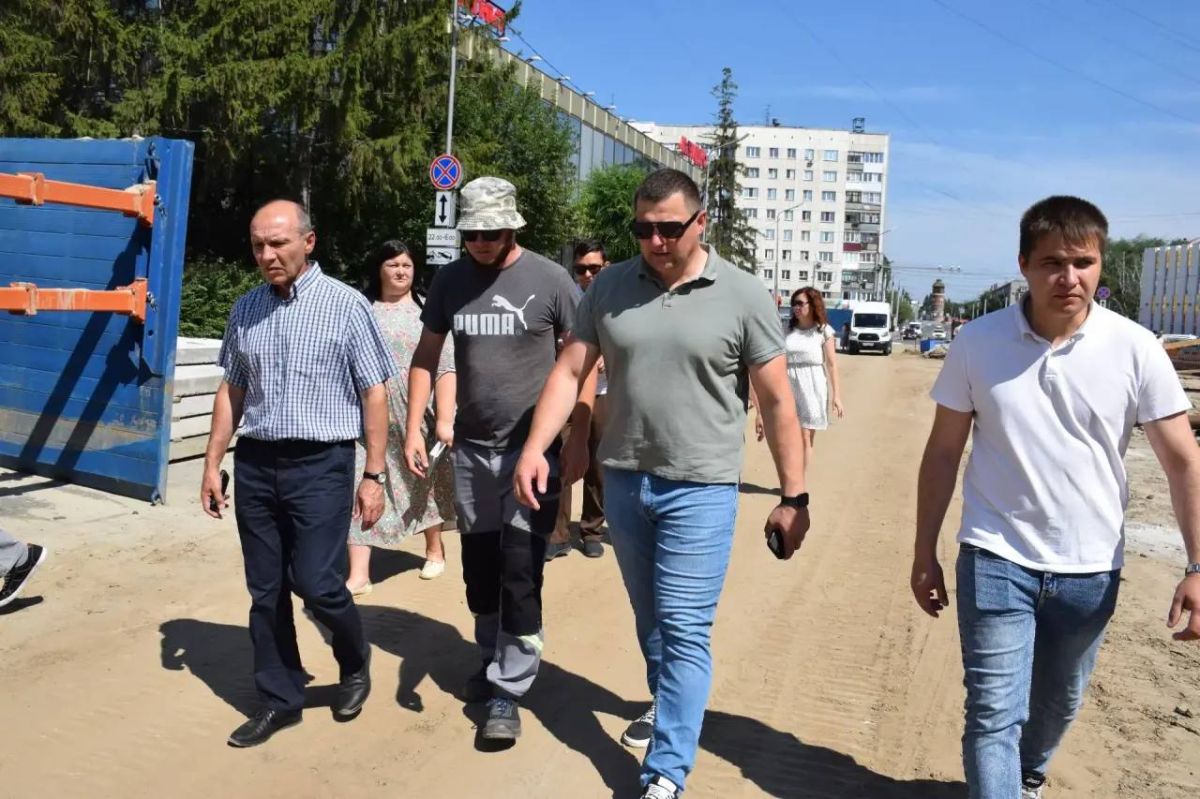 Антон Науменко: На Зорге, Свердлова и Панфилова продолжается масштабная замена изношенных сетей, которая также стала возможна поддержке правительства региона и губернатора области Антон Науменко: На Зорге, Свердлова и Панфилова продолжается масштабная замена изношенных сетей, которая также стала возможна поддержке правительства региона и губернатора области