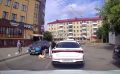 В Кургане девочка выбежала на дорогу и попала под машину
