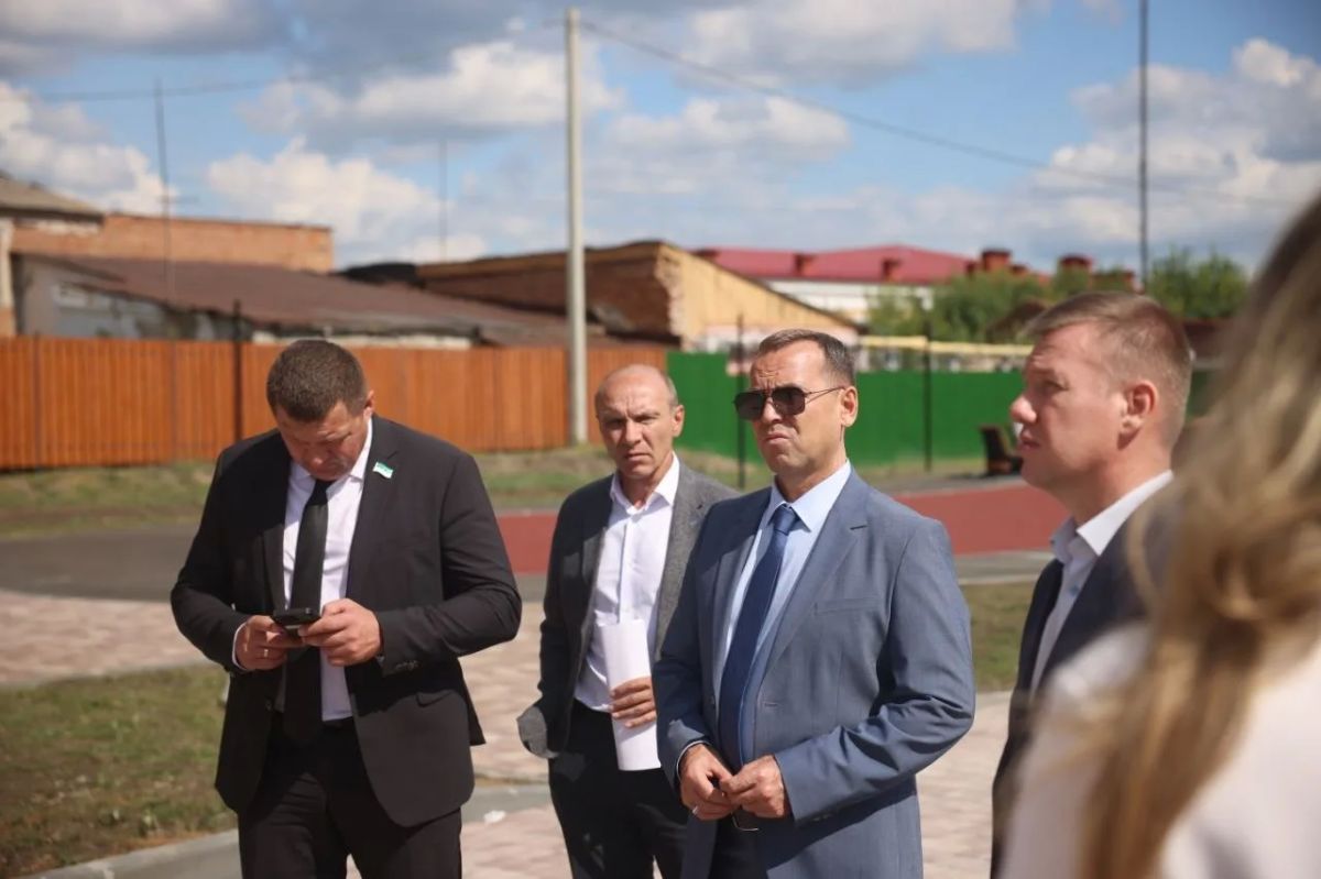 Вадим Шумков: В завершение заехали на новый сквер на пересечении улиц Пролетарская - Советская Вадим Шумков: В завершение заехали на новый сквер на пересечении улиц Пролетарская - Советская