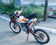 В Кургане 15-летний мотоциклист налетел на девушку, стоявшую на тротуаре: пострадавшая госпитализирована