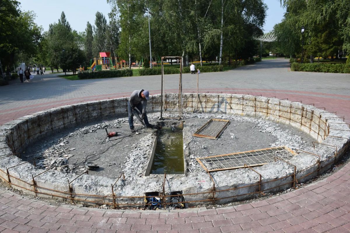 Фонтан в Городском саду ждёт обновление Фонтан в Городском саду ждёт обновление