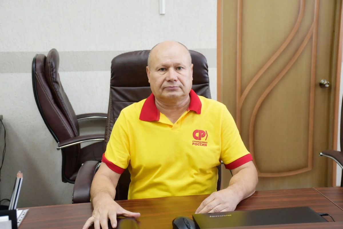 Кандидат в депутаты Государственной Думы Валерий Державин сдал документы на регистрацию Кандидат в депутаты Государственной Думы Валерий Державин сдал документы на регистрацию