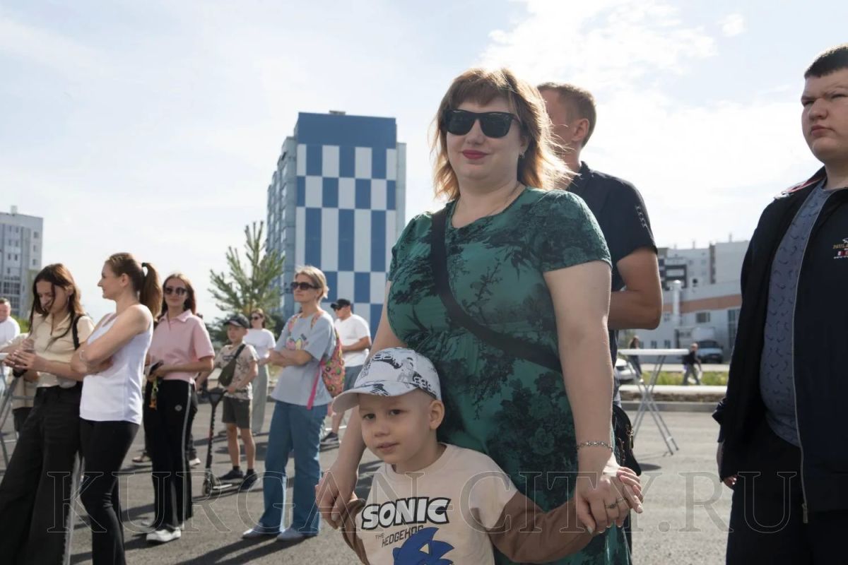 Курган, который при поддержке губернатора и правительства региона динамично развивается, ежегодно прирастает тысячами квадратных метров современного комфортного жилья Курган, который при поддержке губернатора и правительства региона динамично развивается, ежегодно прирастает тысячами квадратных метров современного комфортного жилья