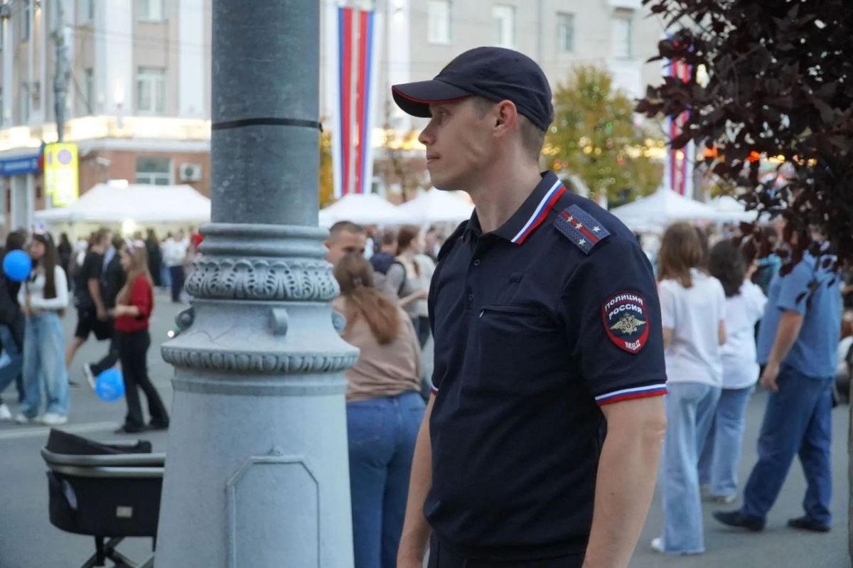 В Кургане сотрудники полиции обеспечили общественный порядок при проведении Дня города и молодежного форма «Утро» В Кургане сотрудники полиции обеспечили общественный порядок при проведении Дня города и молодежного форма «Утро»
