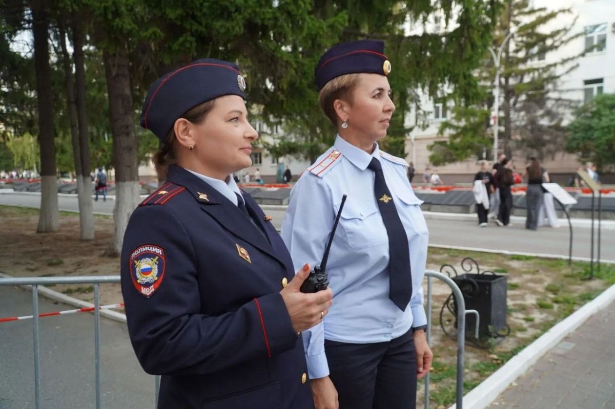 В Кургане сотрудники полиции обеспечили общественный порядок при проведении Дня города и молодежного форма «Утро» В Кургане сотрудники полиции обеспечили общественный порядок при проведении Дня города и молодежного форма «Утро»