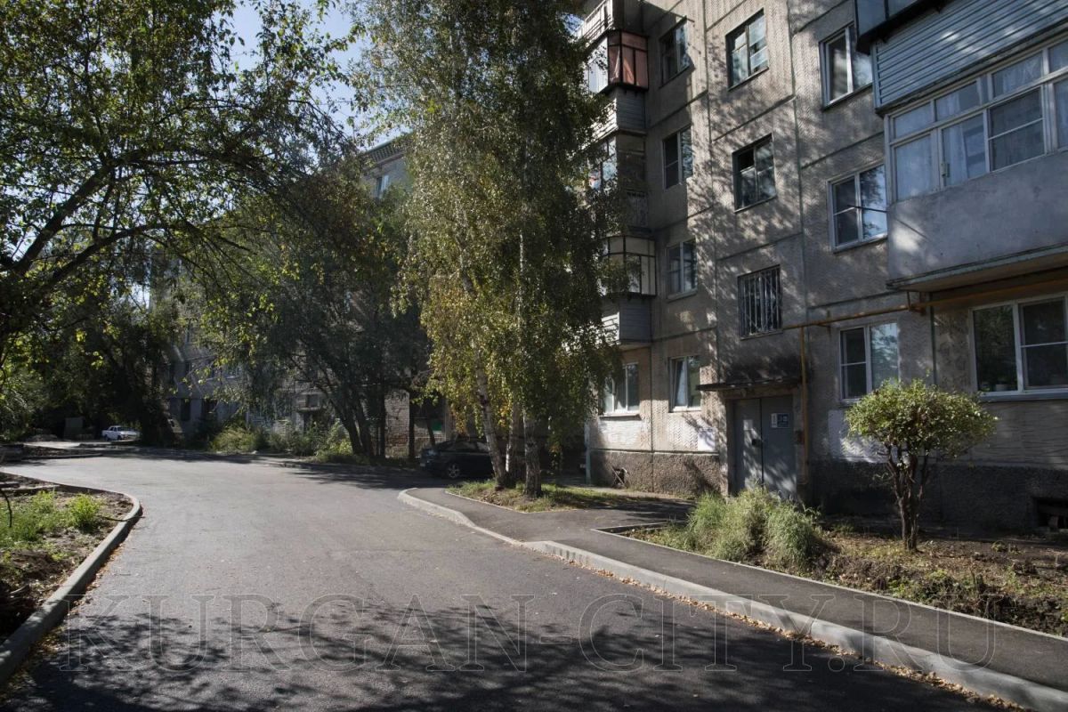 В последние годы Курган активно меняется к лучшему — преображаются не только общественные пространства и дороги, но и дворы многоквартирных домов В последние годы Курган активно меняется к лучшему — преображаются не только общественные пространства и дороги, но и дворы многоквартирных домов