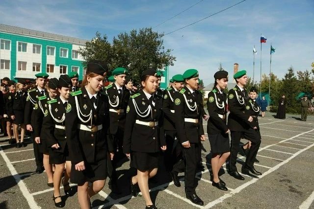 Воспитанники Губернаторской кадетской школы имени генерал-майора В.В. Усманова из Куртамыша представляют Курганскую область в гражданско-патриотической кадетской смене учащихся Союзного государства «За честь Отчизны» Воспитанники Губернаторской кадетской школы имени генерал-майора В.В. Усманова из Куртамыша представляют Курганскую область в гражданско-патриотической кадетской смене учащихся Союзного государства «За честь Отчизны»