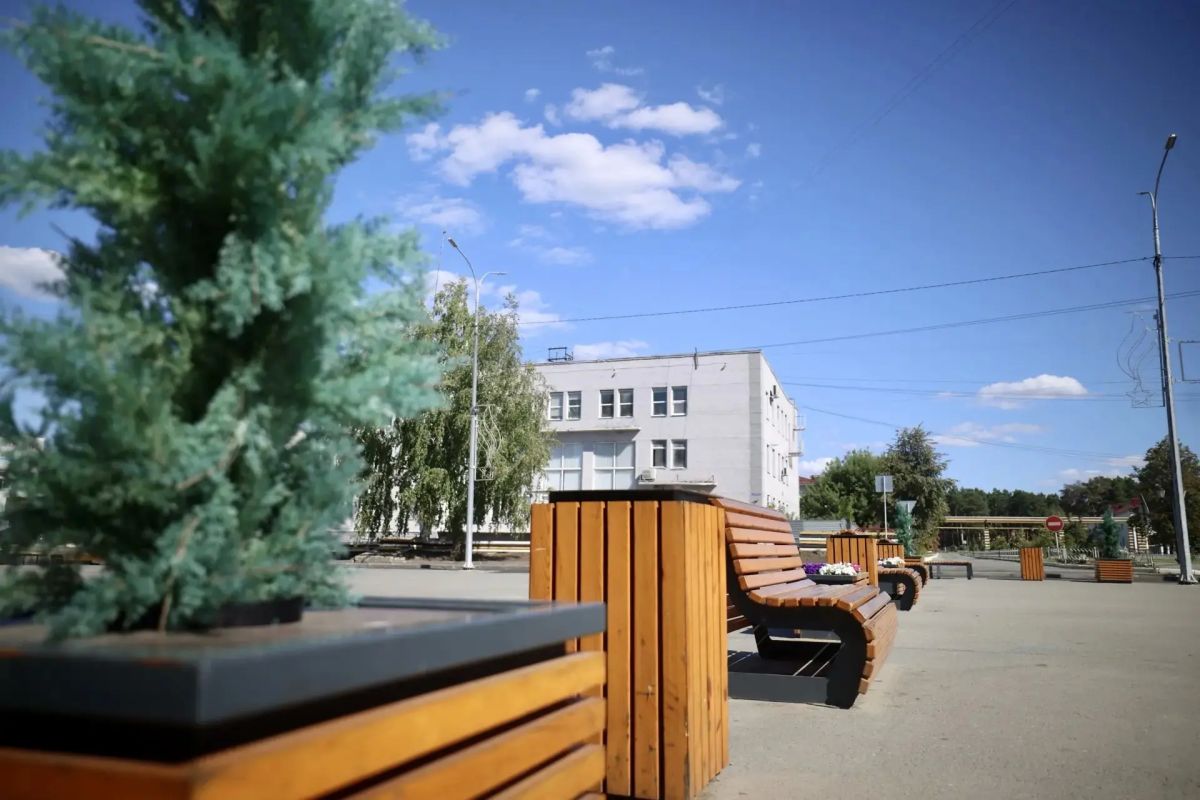 Кетовский округ. Благодаря поддержке правительства области и губернатора Вадима Шумкова территория становится одним из самых комфортных для жизни муниципалитетов региона, а его инвестиционная привлекательность неуклонно... Кетовский округ. Благодаря поддержке правительства области и губернатора Вадима Шумкова территория становится одним из самых комфортных для жизни муниципалитетов региона, а его инвестиционная привлекательность неуклонно...
