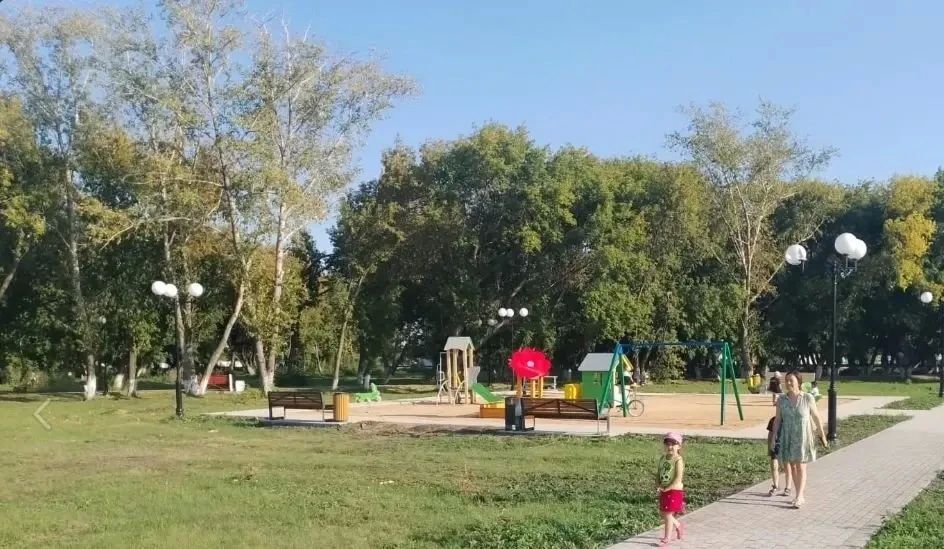 Вадим Шумков: А в Альменево полностью обновили и благоустроили центральную площадь Вадим Шумков: А в Альменево полностью обновили и благоустроили центральную площадь
