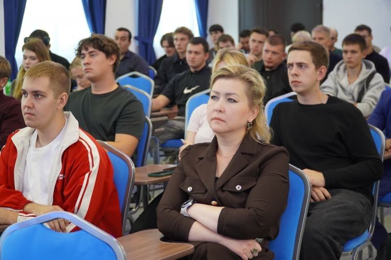 Зауральские полицейские провели профилактическое мероприятие со студентами-иностранцами Курганского госуниверситета Зауральские полицейские провели профилактическое мероприятие со студентами-иностранцами Курганского госуниверситета