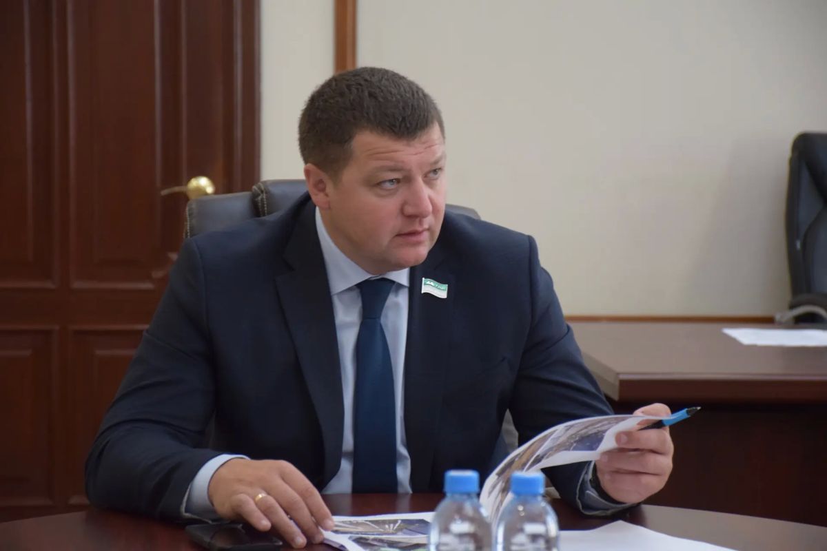 Сегодня глава города Антон Науменко провёл очередной приём граждан по личным вопросам Сегодня глава города Антон Науменко провёл очередной приём граждан по личным вопросам