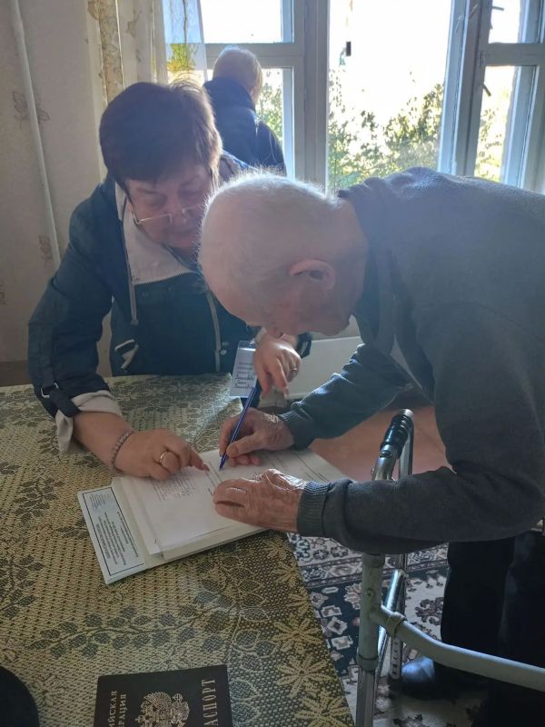 В Курганской области голосуют граждане почтенного возраста, ветераны Великой Отечественной войны и труженики тыла В Курганской области голосуют граждане почтенного возраста, ветераны Великой Отечественной войны и труженики тыла