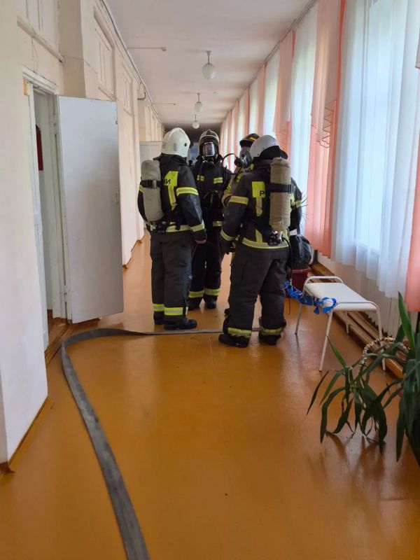 Учебно-тренировочное мероприятие по пожарной безопасности прошло в Катайском профессионально-педагогическом техникуме при участии специалистов Пожарной части-26 и Катайской центральной районной больницы Учебно-тренировочное мероприятие по пожарной безопасности прошло в Катайском профессионально-педагогическом техникуме при участии специалистов Пожарной части-26 и Катайской центральной районной больницы