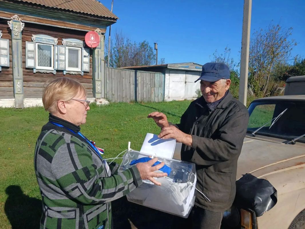 В Курганской области, кроме голосования на избирательных участках, граждане реализуют свое волеизъявление и на дому В Курганской области, кроме голосования на избирательных участках, граждане реализуют свое волеизъявление и на дому