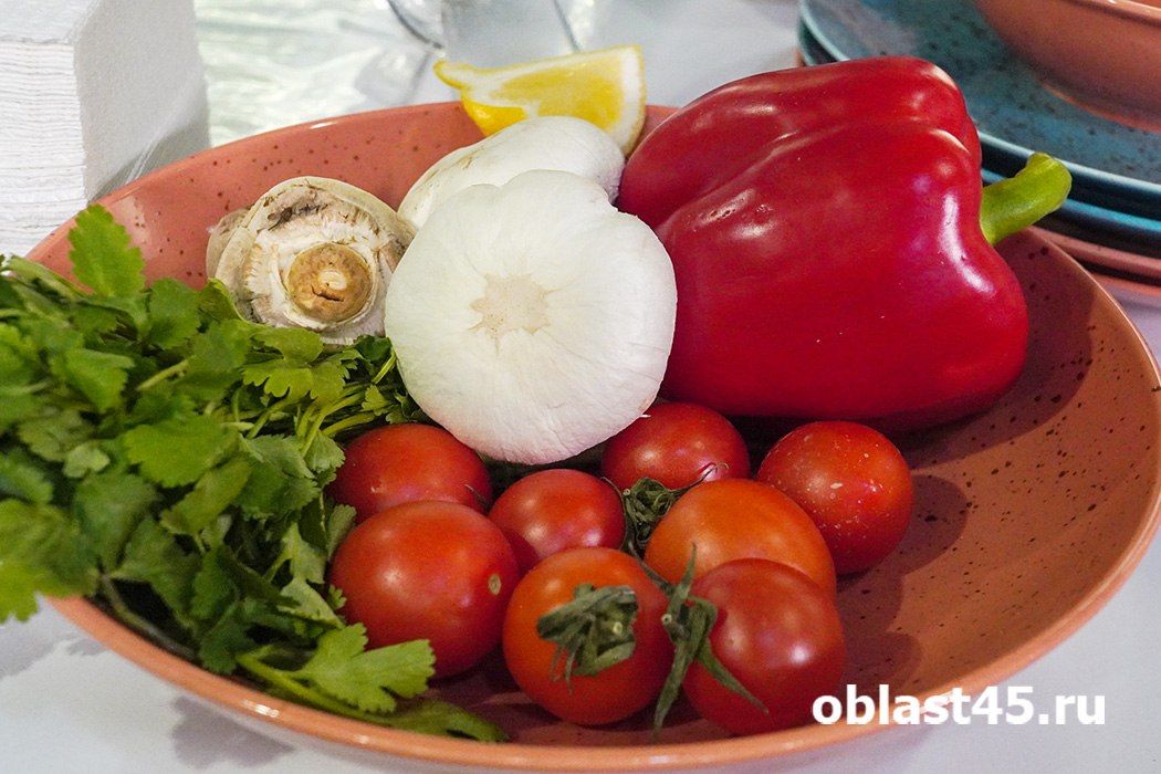Овощи и яйца подешевели, а мясо и техника подорожали в Курганской области