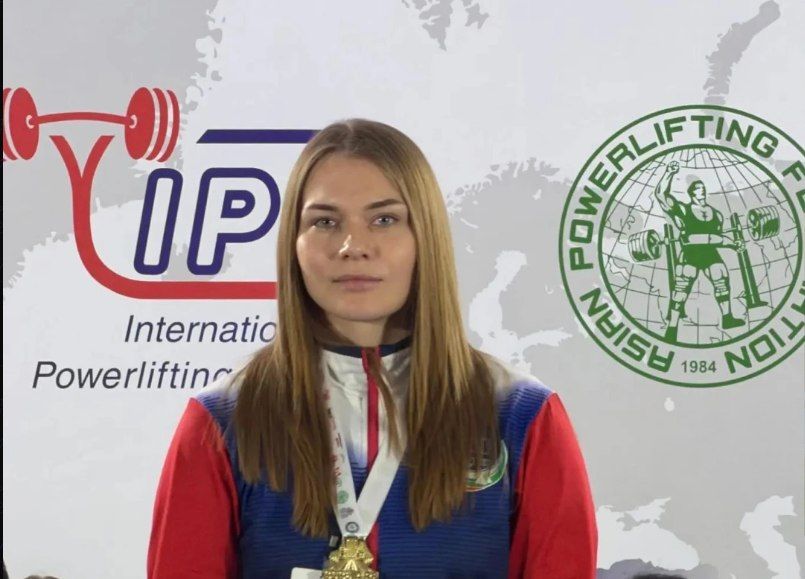 Трёхкратная чемпионка Азии: курганская спортсменка Васильева завоевала золото по жиму штанги