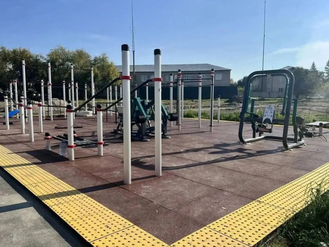 В Кургане и Далматово завершено устройство современных «умных» спортивных площадок В Кургане и Далматово завершено устройство современных «умных» спортивных площадок