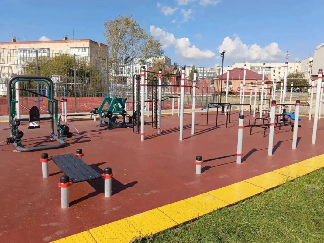 В Кургане и Далматово завершено устройство современных «умных» спортивных площадок В Кургане и Далматово завершено устройство современных «умных» спортивных площадок