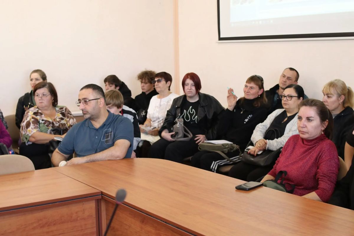 В этом учебном году у выпускников 9 классов Курганской области, не получивших аттестат об общем образовании, появилась возможность освоить одну из востребованных профессий и параллельно подготовиться к пересдаче ОГЭ В этом учебном году у выпускников 9 классов Курганской области, не получивших аттестат об общем образовании, появилась возможность освоить одну из востребованных профессий и параллельно подготовиться к пересдаче ОГЭ