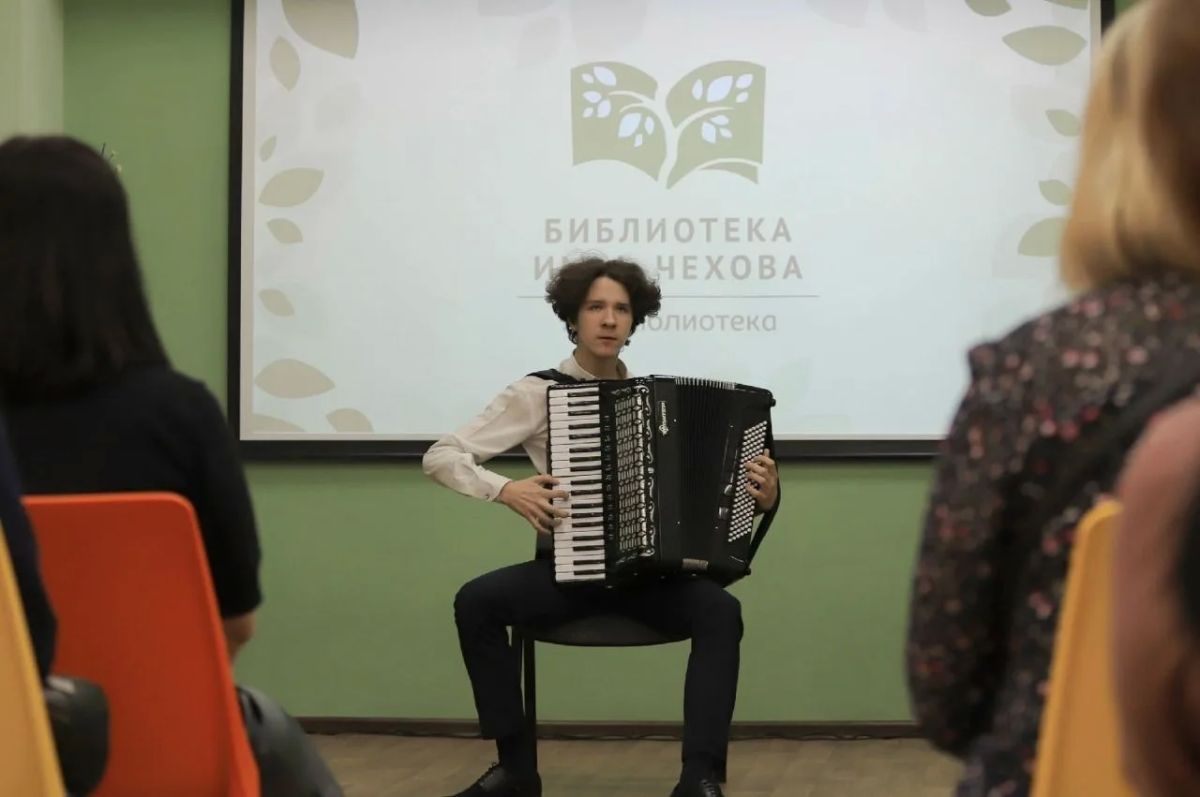 От встреч до концертов: модельные библиотеки Кургана ждут горожан разных возрастов От встреч до концертов: модельные библиотеки Кургана ждут горожан разных возрастов