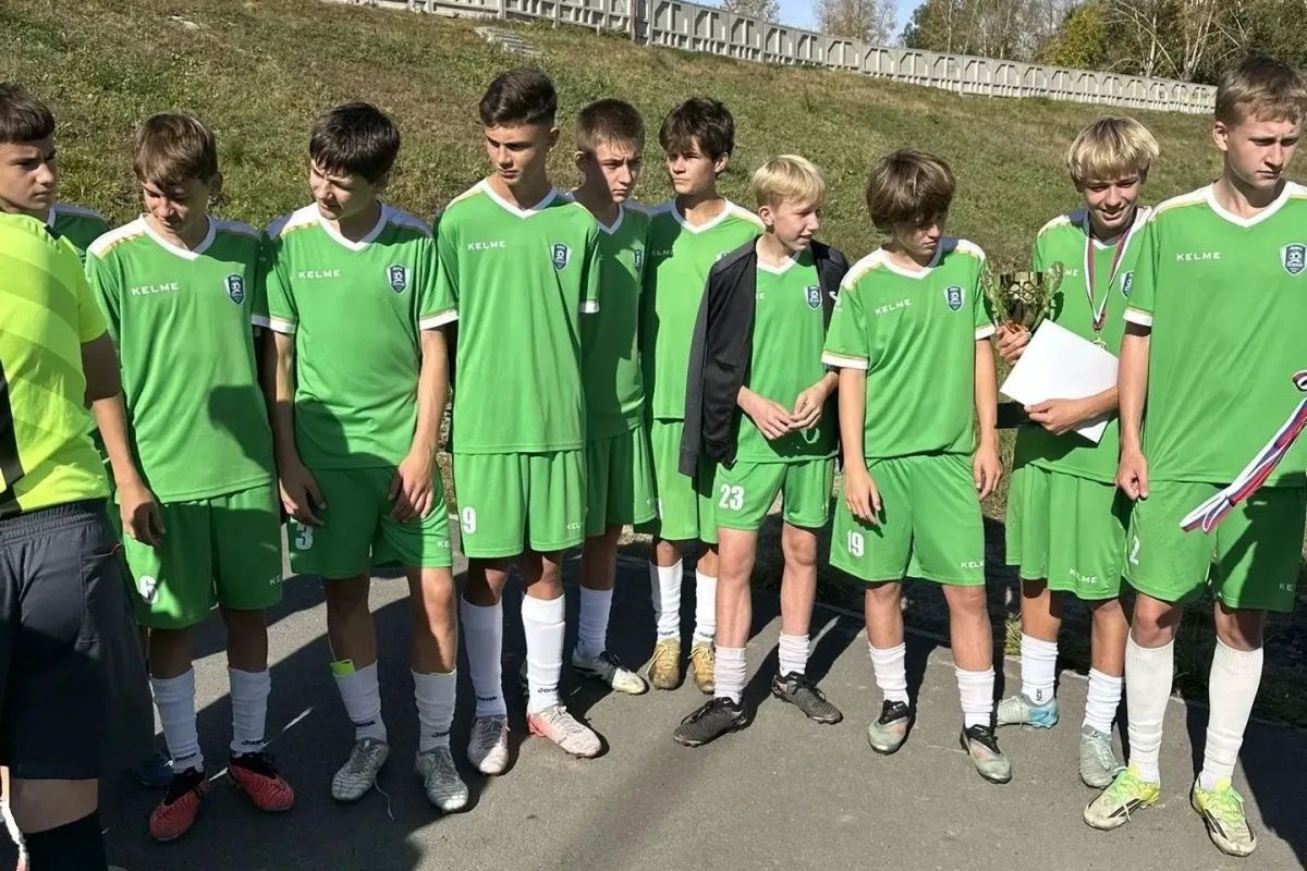 Воспитанники Детско-юношеских спортивных школ города Кургана продолжают спортивный осенний сезон: мальчишки и девчонки тренируются, участвуют в соревнованиях различного уровня и достигают побед Воспитанники Детско-юношеских спортивных школ города Кургана продолжают спортивный осенний сезон: мальчишки и девчонки тренируются, участвуют в соревнованиях различного уровня и достигают побед