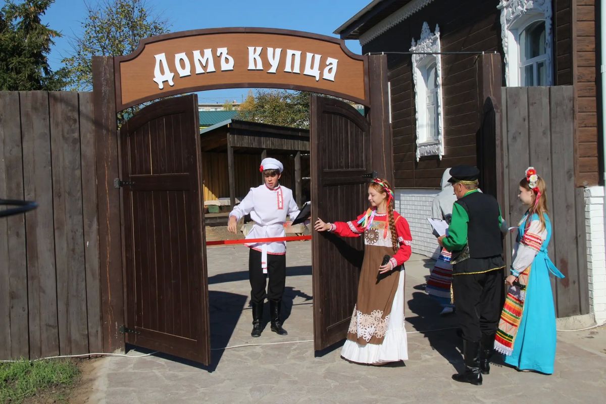 Вадим Шумков: А в Далматово открыли музей «Дом купца» Вадим Шумков: А в Далматово открыли музей «Дом купца»