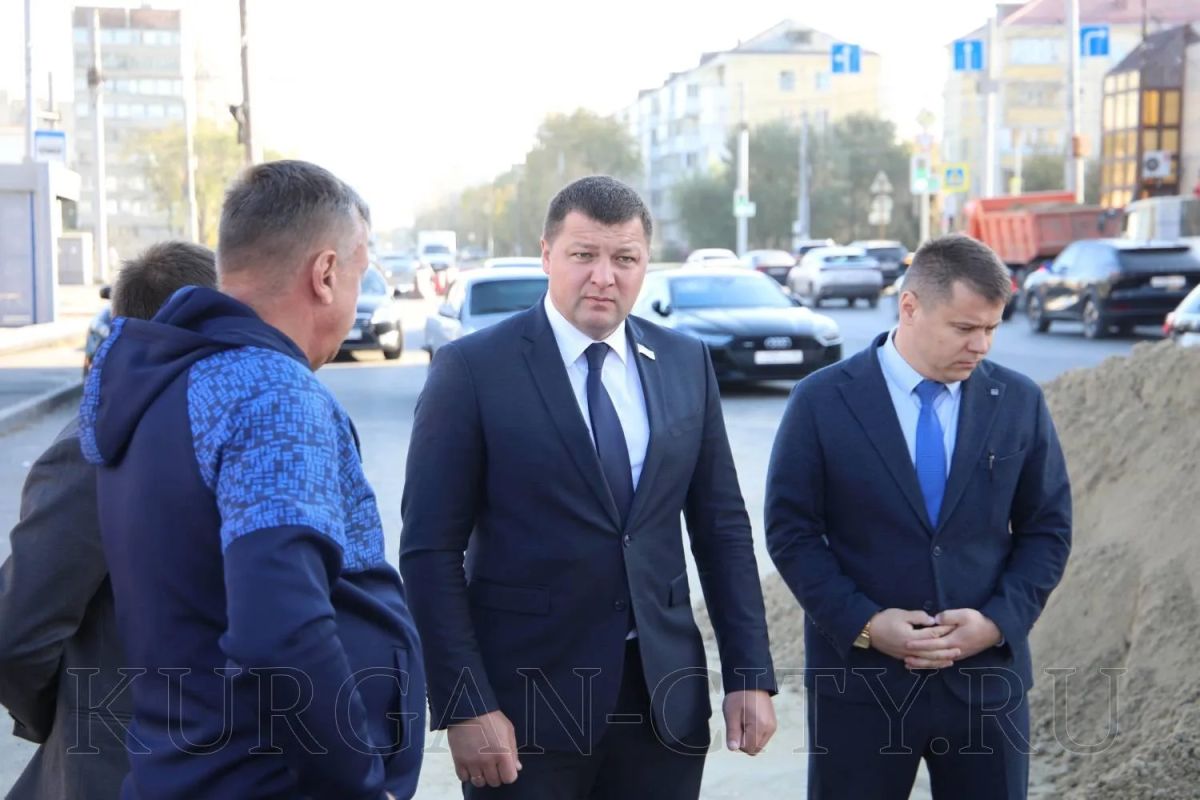 На улице Дзержинского завершается замена ветхих коммуникаций На улице Дзержинского завершается замена ветхих коммуникаций