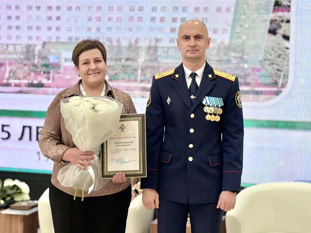 Руководитель следственного управления поздравил коллектив Курганского областного госпиталя для ветеранов войн с 85-летием со дня основания Руководитель следственного управления поздравил коллектив Курганского областного госпиталя для ветеранов войн с 85-летием со дня основания