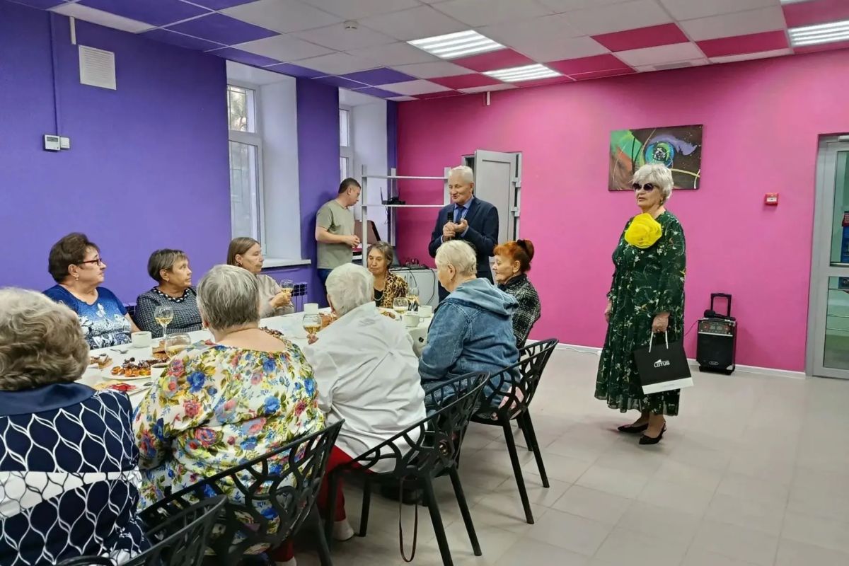 В Кургане жители территориальных общественных самоуправлений по-особенному отметили День пожилого человека: с искренним вниманием, заботой и душевным теплом В Кургане жители территориальных общественных самоуправлений по-особенному отметили День пожилого человека: с искренним вниманием, заботой и душевным теплом
