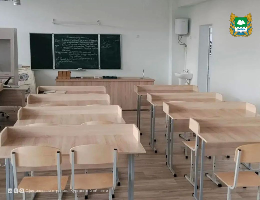 По поручению губернатора Вадима Шумкова в Курганской области ведётся большая работа по обновлению школ, чтобы педагоги и ребята могли работать и учиться в комфортных условиях По поручению губернатора Вадима Шумкова в Курганской области ведётся большая работа по обновлению школ, чтобы педагоги и ребята могли работать и учиться в комфортных условиях