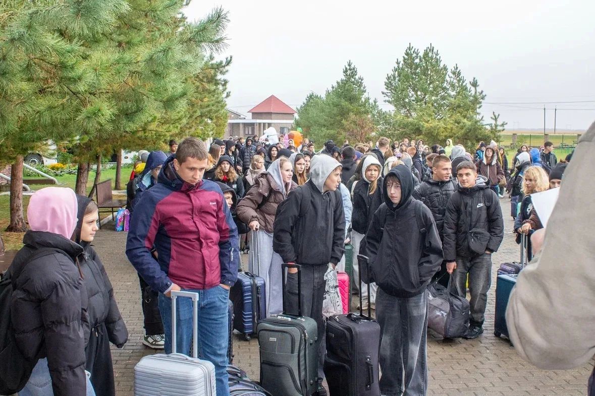 Вадим Шумков: Сегодня к нам в комплекс отдыха и развития «Чумляк» приехали девчонки и мальчишки из подшефного Краснодона Вадим Шумков: Сегодня к нам в комплекс отдыха и развития «Чумляк» приехали девчонки и мальчишки из подшефного Краснодона