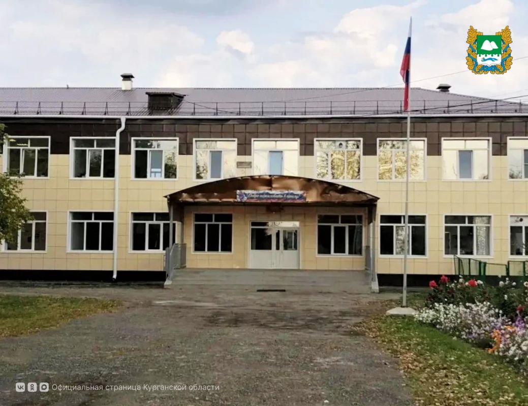 По поручению губернатора Вадима Шумкова в Курганской области ведётся большая работа по обновлению школ, чтобы педагоги и ребята могли работать и учиться в комфортных условиях