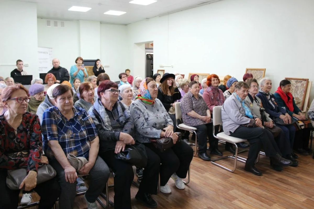 Библиотеки объединяют поколения: курганцев всех возрастов приглашают на интересные мероприятия - от ретро-встреч до полезных занятий Библиотеки объединяют поколения: курганцев всех возрастов приглашают на интересные мероприятия - от ретро-встреч до полезных занятий