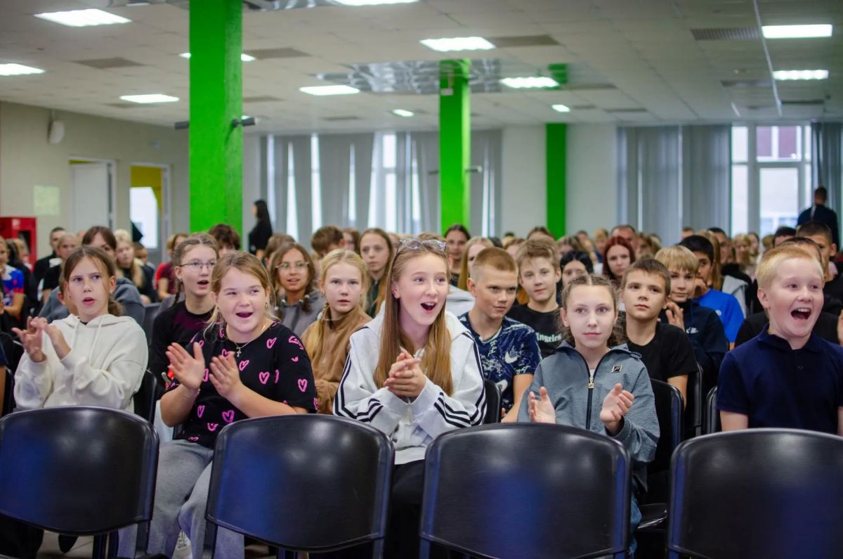В Комплексе отдыха и развития «Чумляк» Курганской области дан старт профильной смене «2000 на Северо-Восток» для 121 ребенка из Краснодонского района Луганской Народной Республики В Комплексе отдыха и развития «Чумляк» Курганской области дан старт профильной смене «2000 на Северо-Восток» для 121 ребенка из Краснодонского района Луганской Народной Республики