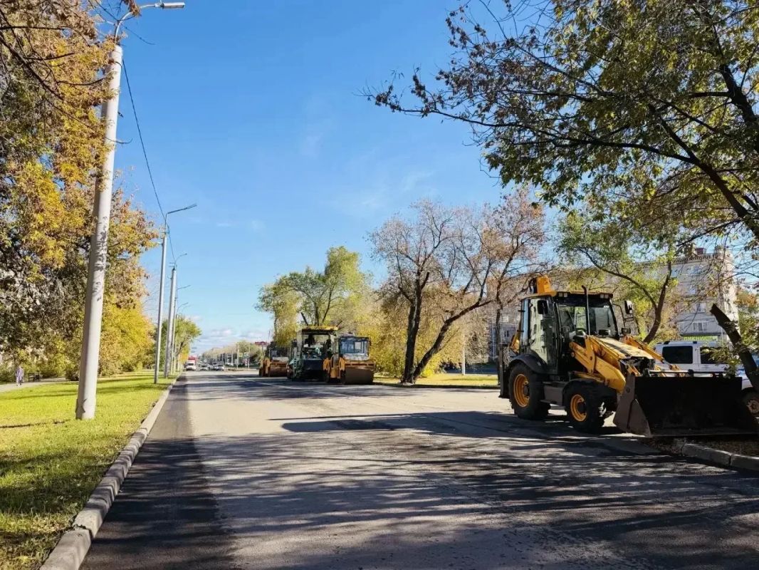 В Кургане продолжается масштабное благоустройство городских территорий — работы идут в разных районах города и охватывают как дворы, так и общественные пространства В Кургане продолжается масштабное благоустройство городских территорий — работы идут в разных районах города и охватывают как дворы, так и общественные пространства