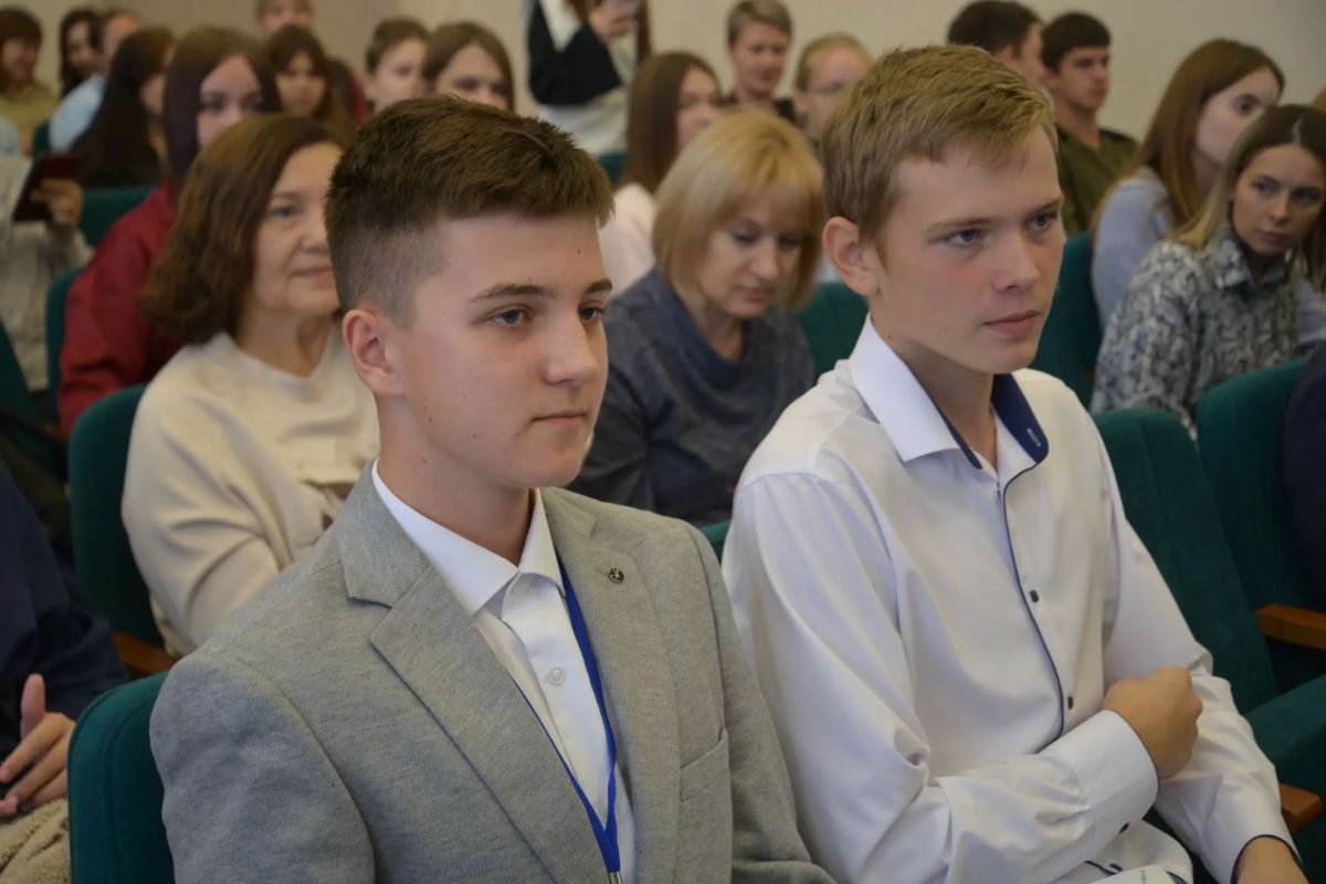 «Ученик года – 2026» - первое конкурс испытание: реверс-урок «Объясни за 3 минуты» «Ученик года – 2026» - первое конкурс испытание: реверс-урок «Объясни за 3 минуты»