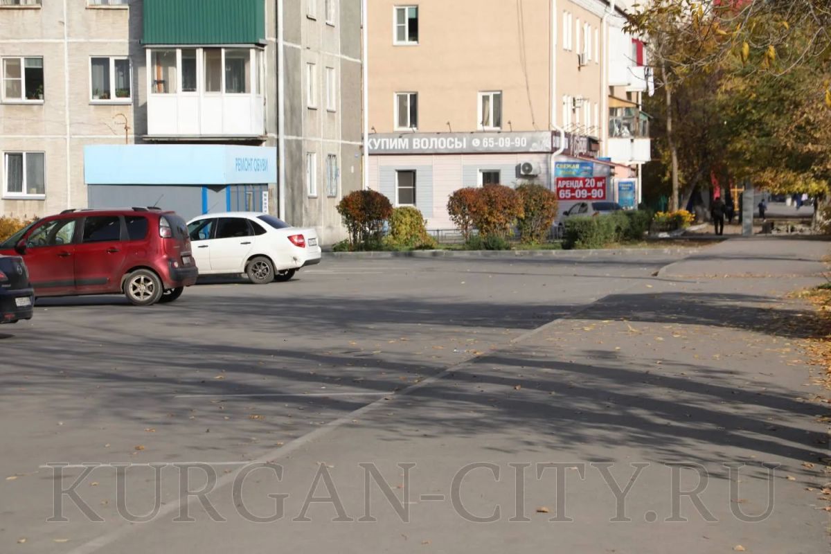 В этом году улица Дзержинского переживает существенные изменения: в рамках комплексного подхода здесь ведутся работы по замене изношенных инженерных коммуникаций и ремонту дорожного полотна В этом году улица Дзержинского переживает существенные изменения: в рамках комплексного подхода здесь ведутся работы по замене изношенных инженерных коммуникаций и ремонту дорожного полотна