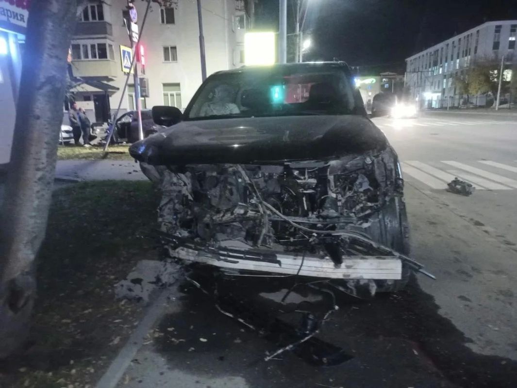 В центре Кургана в ДТП с «Лексусом» и «Хендай» пострадали четыре человека В центре Кургана в ДТП с «Лексусом» и «Хендай» пострадали четыре человека