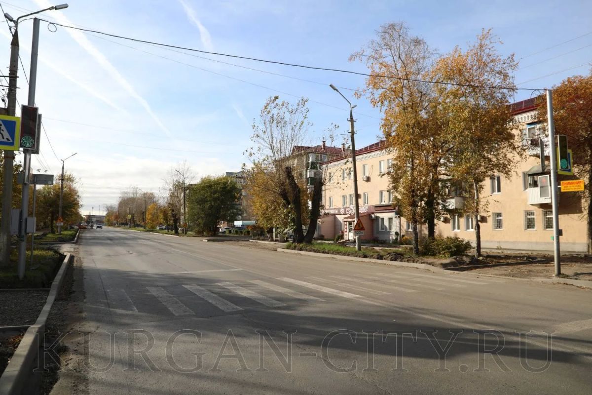 В этом году улица Дзержинского переживает существенные изменения: в рамках комплексного подхода здесь ведутся работы по замене изношенных инженерных коммуникаций и ремонту дорожного полотна В этом году улица Дзержинского переживает существенные изменения: в рамках комплексного подхода здесь ведутся работы по замене изношенных инженерных коммуникаций и ремонту дорожного полотна